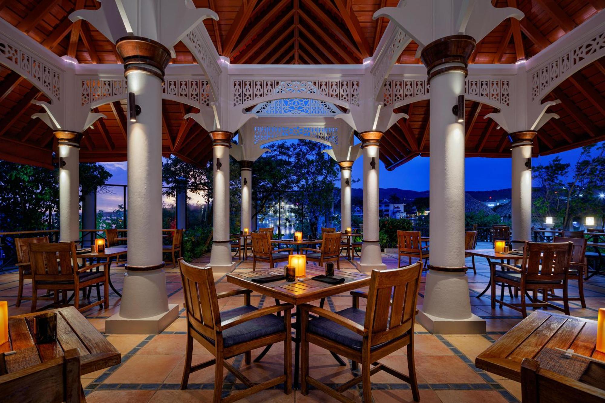 Sandals Royal Caribbean All Inclusive Resort & Private Island - Couples Only 몬테고 베이 외부 사진