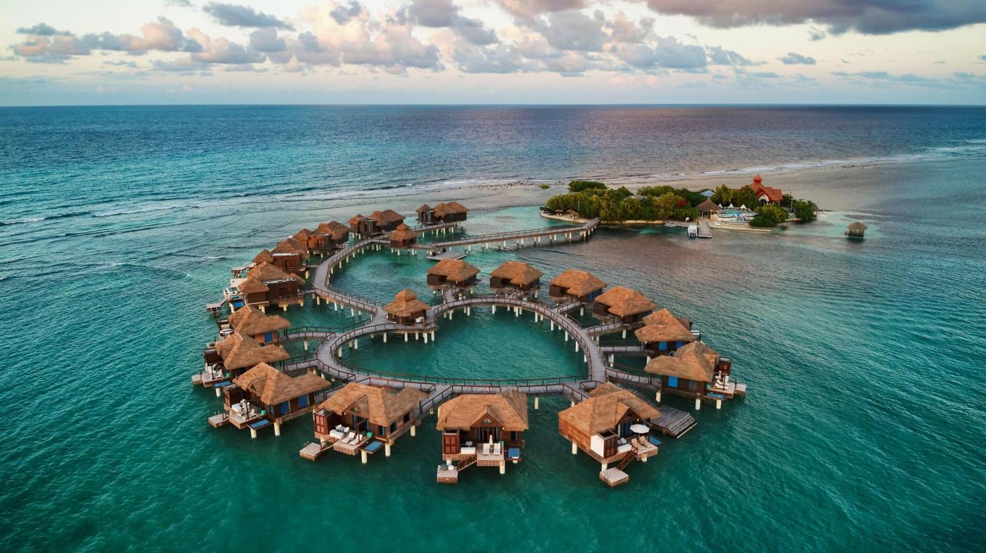Sandals Royal Caribbean All Inclusive Resort & Private Island - Couples Only 몬테고 베이 외부 사진